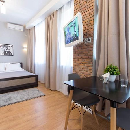Modern Studio Beside Metro Yaroslava Mudroho, Universytet - Chernyshevska Str 95-7 Харков Екстериор снимка