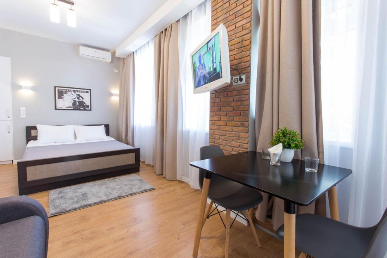 Modern Studio Beside Metro Yaroslava Mudroho, Universytet - Chernyshevska Str 95-7 Харков Екстериор снимка