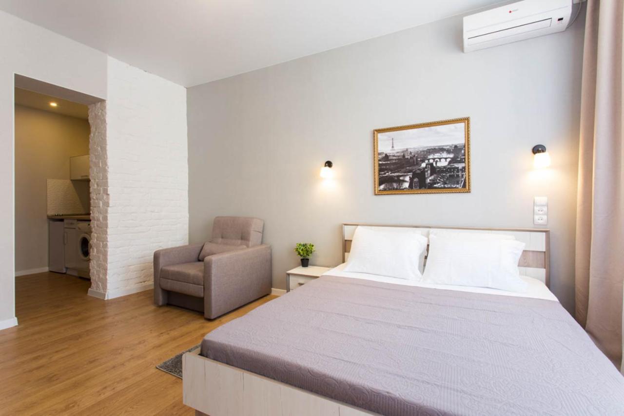 Modern Studio Beside Metro Yaroslava Mudroho, Universytet - Chernyshevska Str 95-7 Харков Екстериор снимка