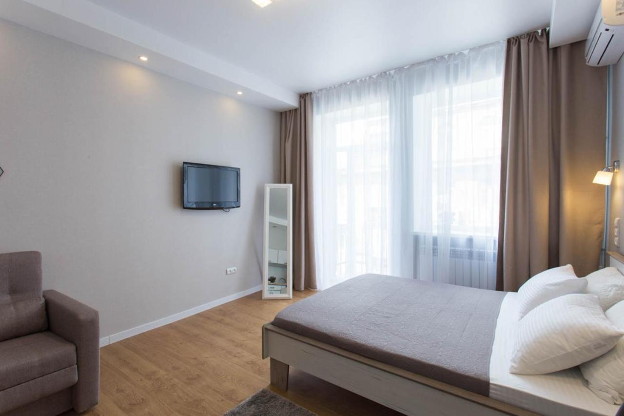 Modern Studio Beside Metro Yaroslava Mudroho, Universytet - Chernyshevska Str 95-7 Харков Екстериор снимка