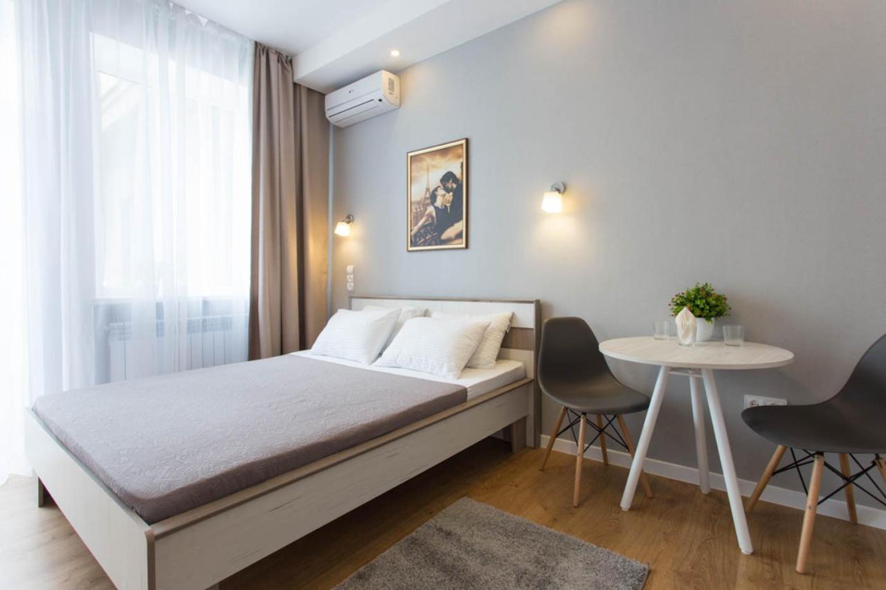 Modern Studio Beside Metro Yaroslava Mudroho, Universytet - Chernyshevska Str 95-7 Харков Екстериор снимка