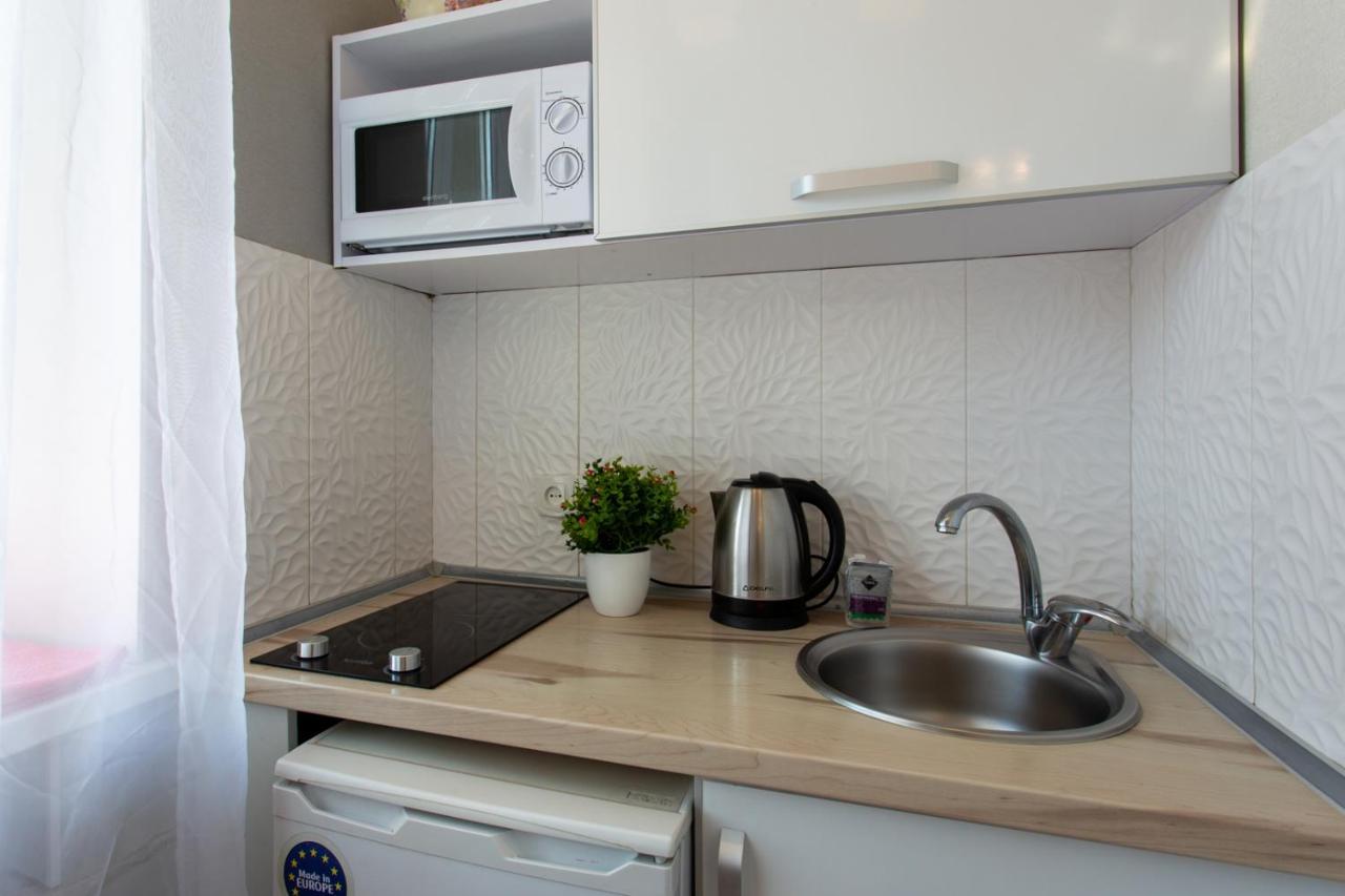 Modern Studio Beside Metro Yaroslava Mudroho, Universytet - Chernyshevska Str 95-7 Харков Екстериор снимка