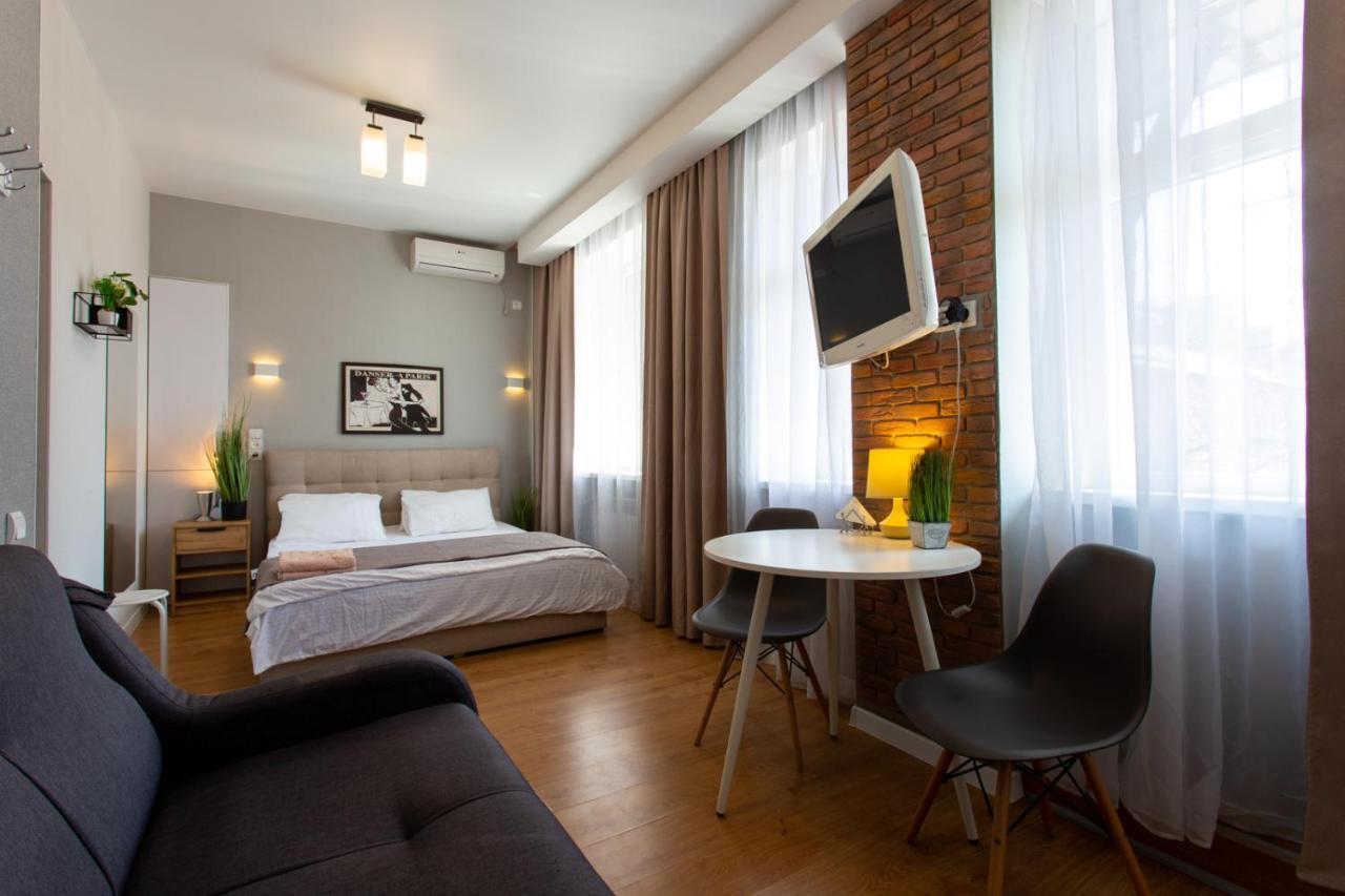 Modern Studio Beside Metro Yaroslava Mudroho, Universytet - Chernyshevska Str 95-7 Харков Екстериор снимка